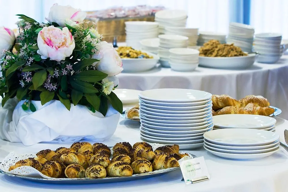 Hotel Pineta Busto Arsizio 4*,