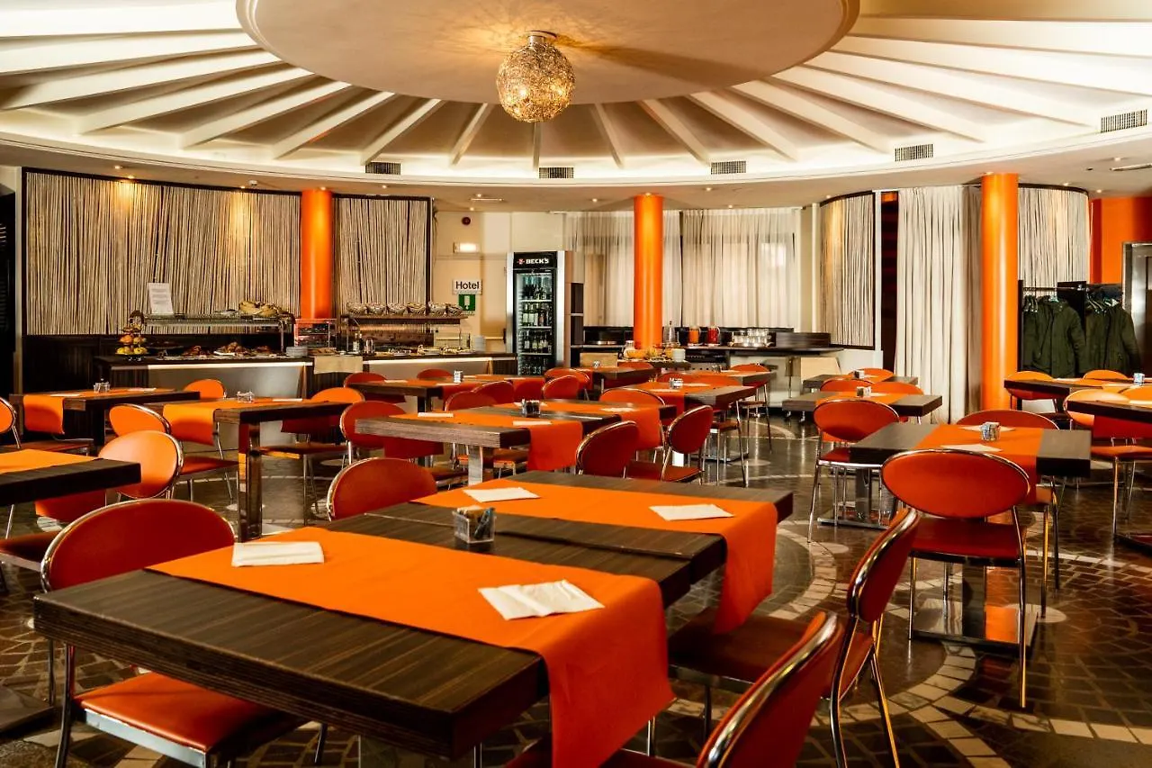 Hotel Pineta Busto Arsizio 4*,  Italy